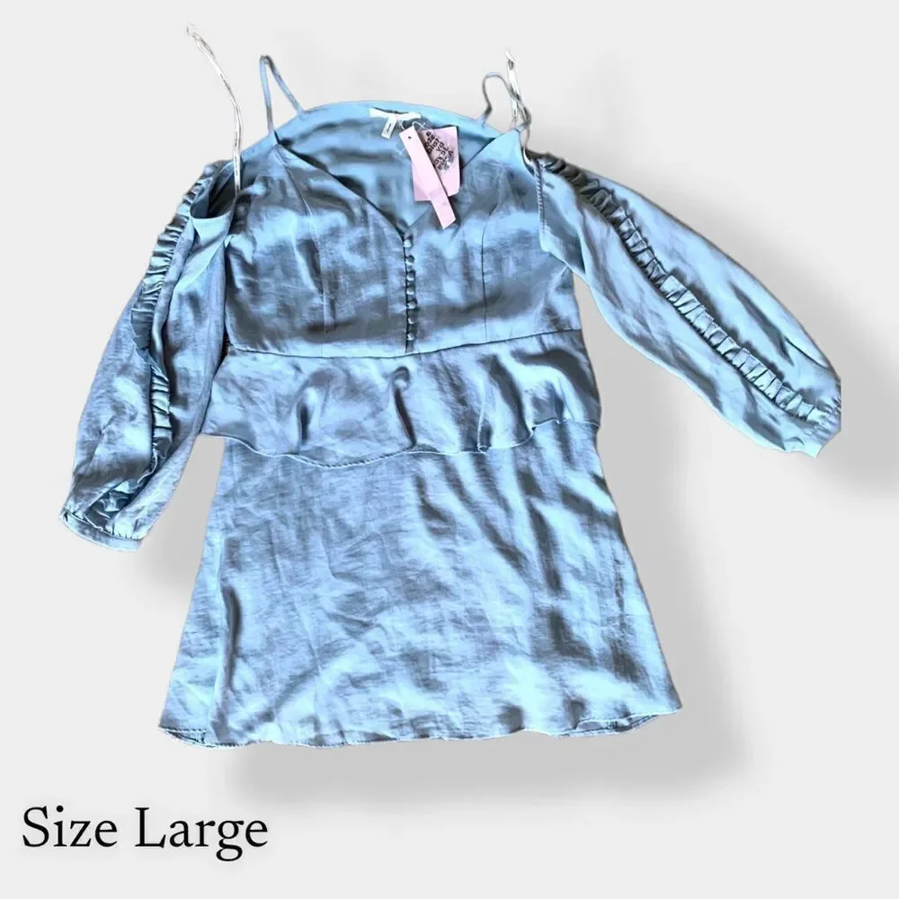 Avec Les Filles Y2K Cold Shoulder Midi Satin Dress Size L Long Sleeve‎ Ruffles